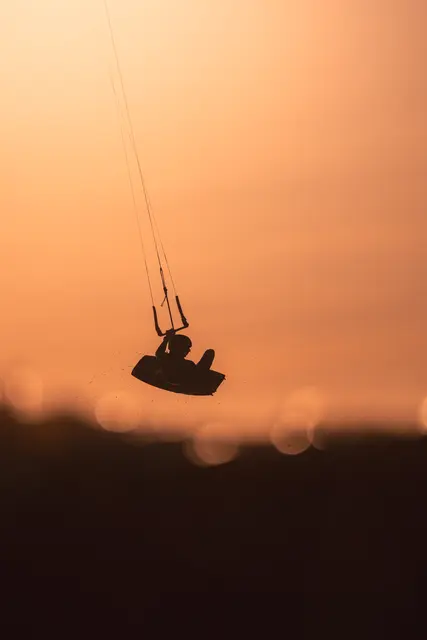 Cassien kitesurfing, photo by Olivier Schmitt