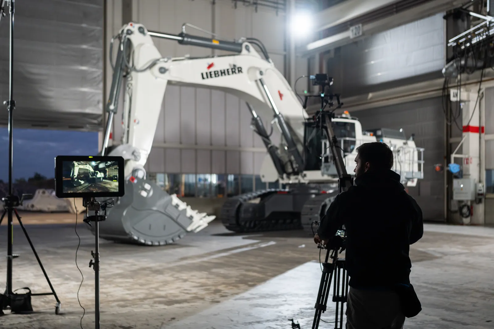 Tournage de la vidéo de sortie de produit Liebherr Mining R9100 G8 — vidéaste d'entreprise en Alsace